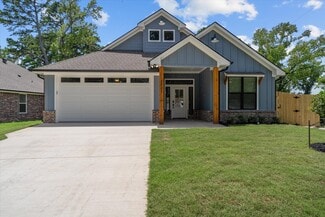 2901 Medina Dr, Tyler, TX 75701