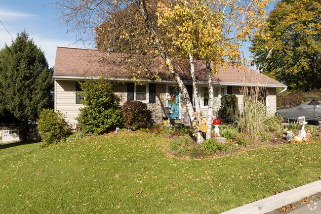 There are plenty of ranch-styles in Yoe, PA.