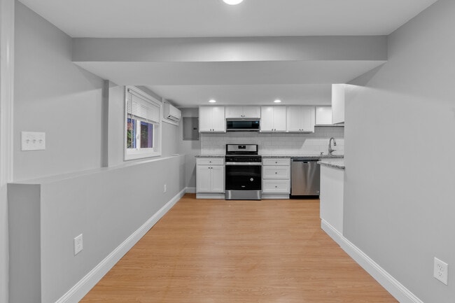 376 Arnolds Neck Dr unit 1, Warwick, RI 02886 - photo 4