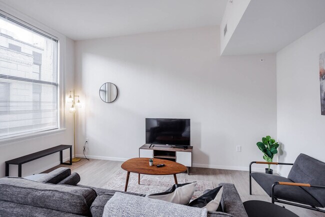 9-JAN-JAN E 4th St unit ID1222846P, Cincinnati, OH 45202 - photo 3