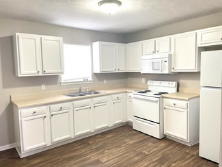 609 Landers St, Shelbyville, TN 37160