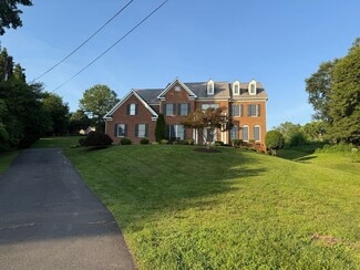 6634 Brawner St, McLean, VA 22101