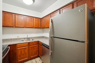 12063-12121 S Saginaw St, Grand Blanc, MI 48439
