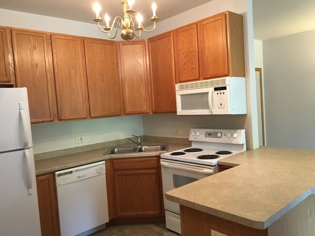 5440 Willow Rd unit 33, Waunakee, WI 53597 - photo 3