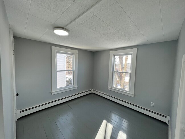 2 no floor bedroom 2