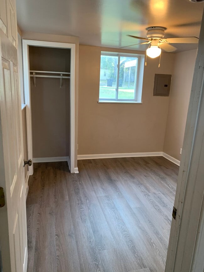 711 S Main St unit 3, Pratt, KS 67124 - photo 3