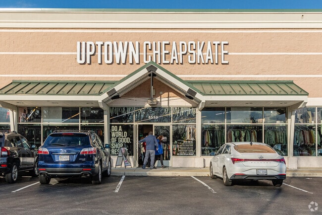 A Woodlake family visited Uptown Cheapskate to find their next deal.