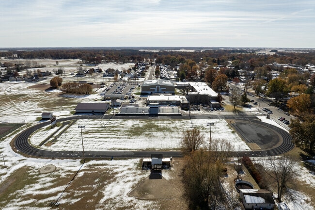 Watseka students continue their education at Watseka Junior High School.