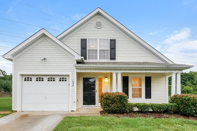 1650 Sandersted Village Cir, Winston Salem, NC 27103 - photo 2