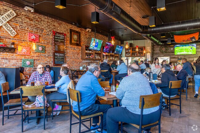 Maxwell’s Tavern is a popular choice for lunch and dinner in Waxhaw.