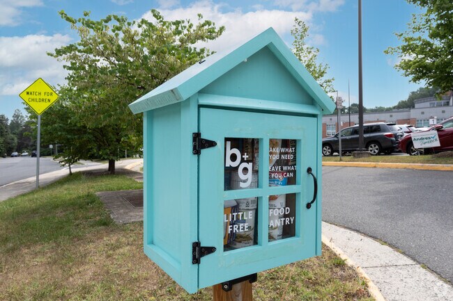 Woodburn Elementary School provides a free food pantry for the Annandale community.