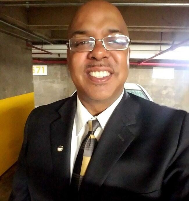 Agent Photo