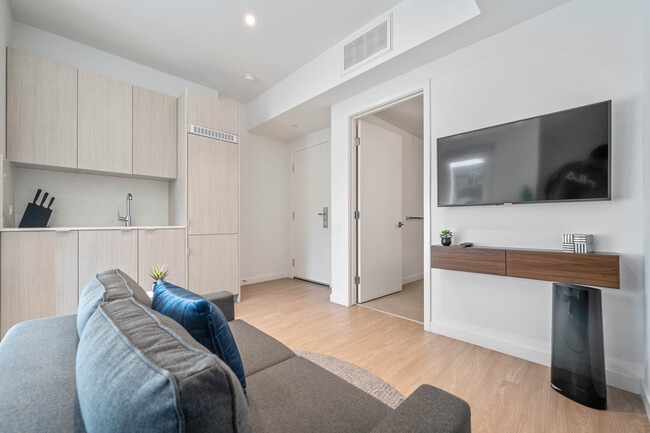 8820 Belford Ave unit 4222, Los Angeles, CA 90045 - photo 4