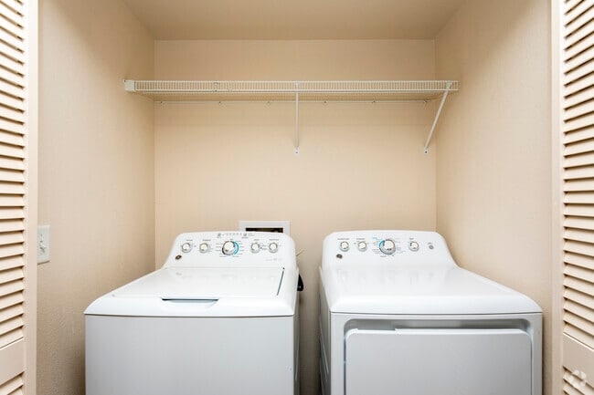 The Grove, Lemoore, CA 93245 - photo 5