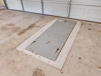 1025 Switzerland Ave, Yukon, OK 73099