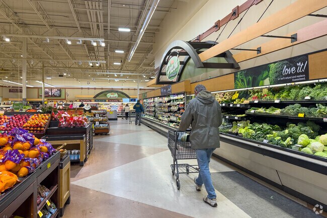 Coon Rapids residents can find fresh groceries at Cub Foods.