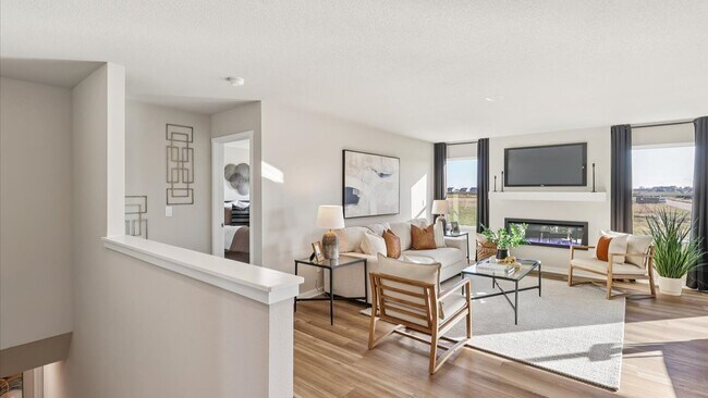 2709 Prairielight Dr, Hiawatha, IA 52233 - photo 3