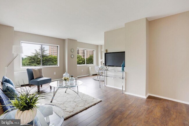 1111 University Blvd W unit 618, Silver Spring, MD 20902 - photo 4