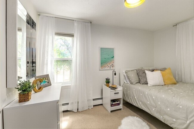 19 Glenview Rd unit 2, Quincy, MA 02169 - photo 7