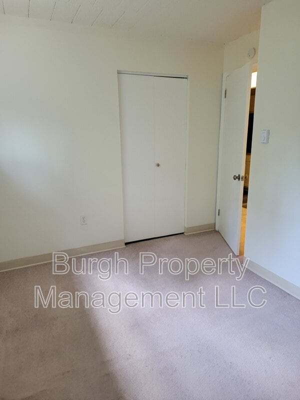 634 Southcrest Dr Unit 10, Pittsburgh, PA 15226