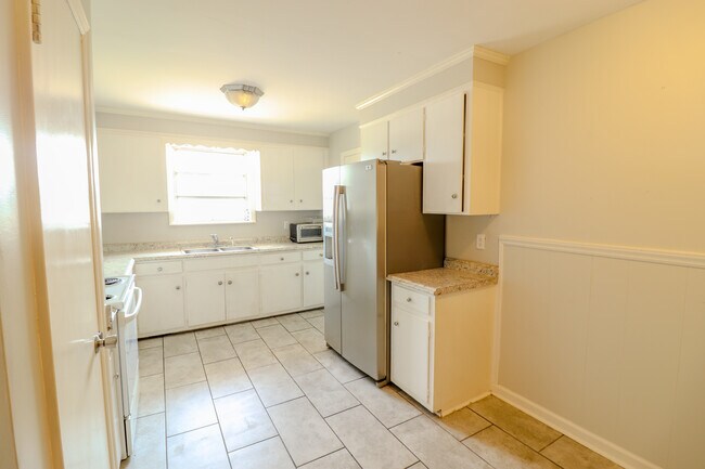 9 Berkley Place unit 3, Savannah, GA 31405 - photo 6