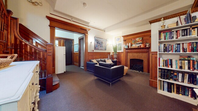 1029 Beacon St unit 1, Brookline, MA 02446 - photo 7