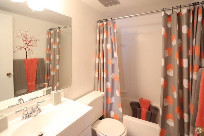 River Chase, Florissant, MO 63031 - photo 3