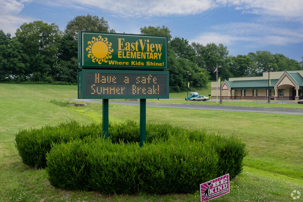 East View Elementary School is a public school located in OWENSBORO, KY.