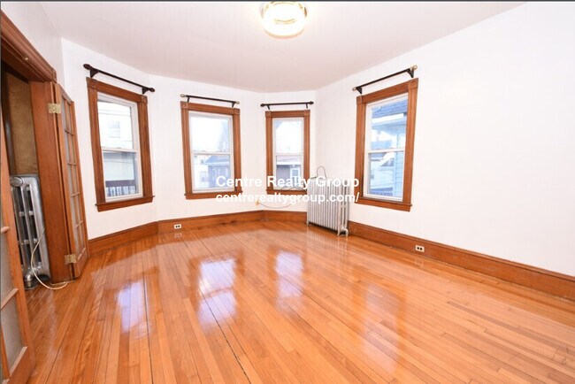 7 Gayland St unit 2, Dorchester, MA 02125 - photo 3