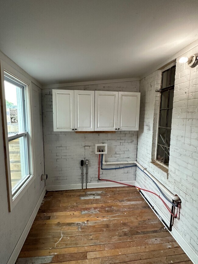 3135 W McNichols Rd unit upper floor apartmen, Detroit, MI 48221 - photo 7