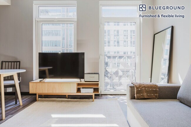 1313 L St NW unit FL3-ID940, Washington, DC 20005 - photo 3