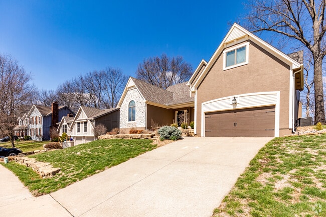 Breen Hills has many family homes in a variety of styles.
