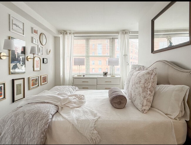 2300 N Commonwealth Ave unit 5C, Chicago, IL 60614 - photo 7