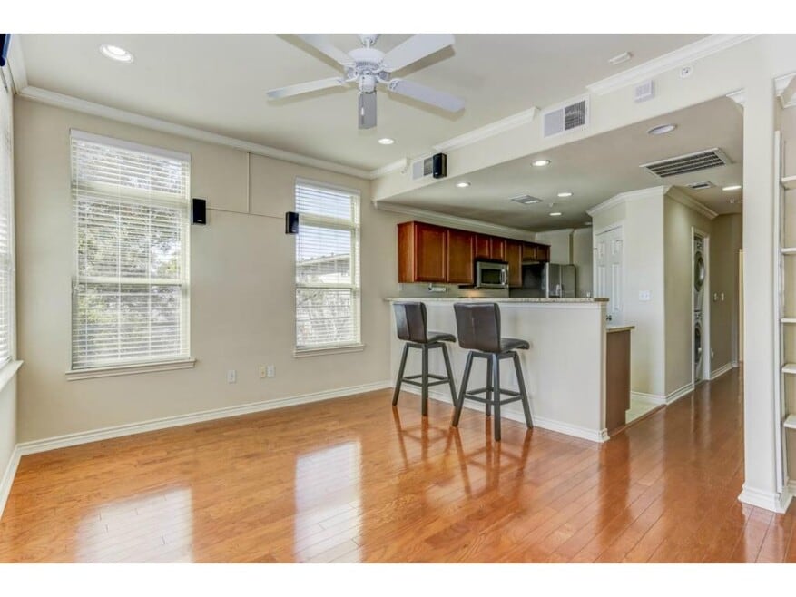 3011 Speedway unit 15, Austin, TX 78705 - photo 1