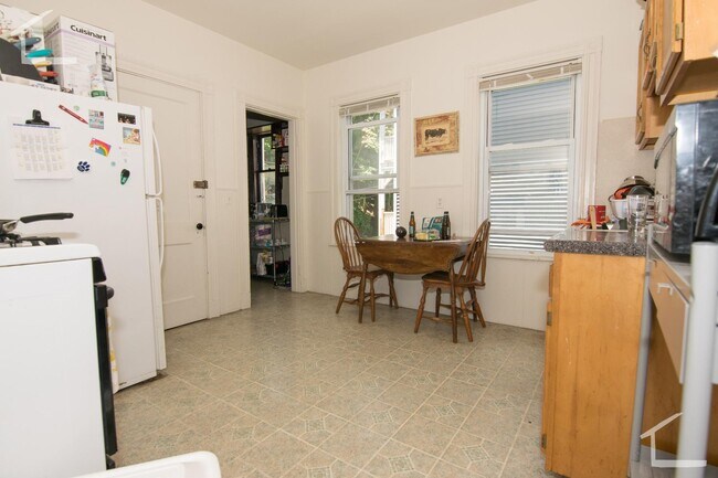 548 Washington St unit 1, Brighton, MA 02135 - photo 2