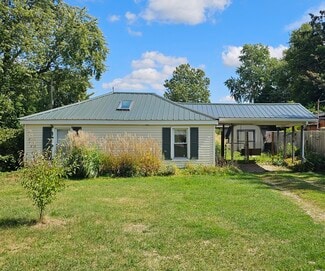 1227 Broad St, Niles, MI 49120