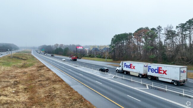 All major interstates in Charlotte are easily accessible from West Sugar Creek.