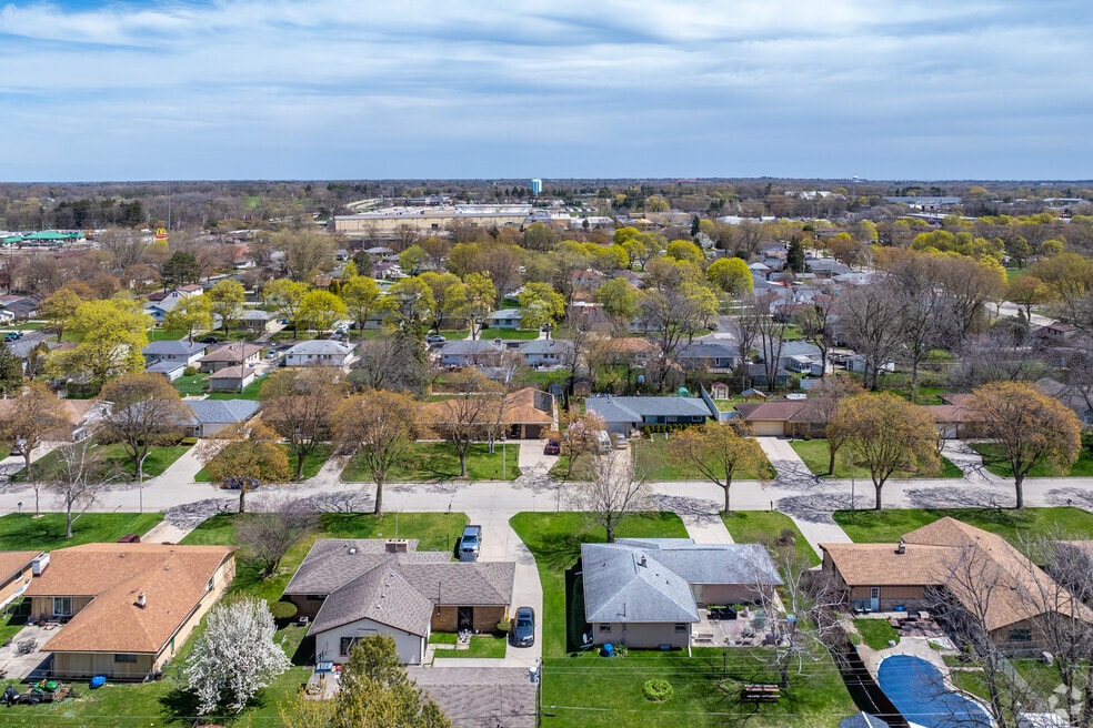 Town & Country Manor