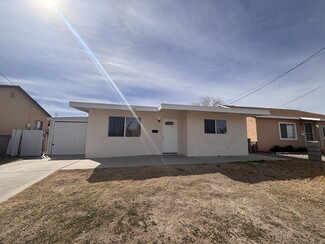 220 W Kettering St, Lancaster, CA 93534