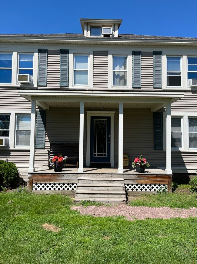 424 Creek Farm Rd unit 1BD Studio Unit 2, Colchester, VT 05446 - photo 2