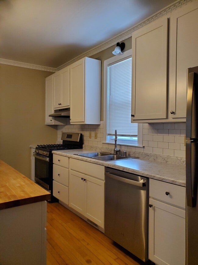 2159 S Mound St unit LOWER, Milwaukee, WI 53207 - photo 7