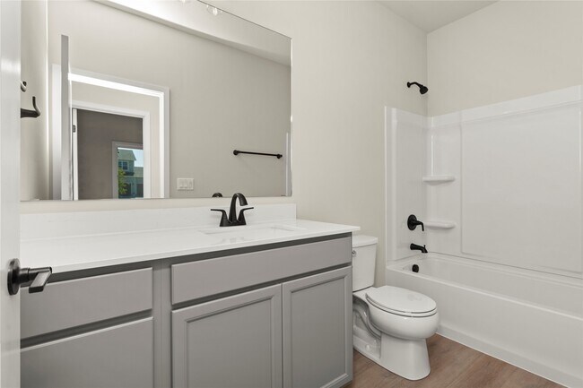 9764 Regatta Ln, Johnston, IA 50131 - photo 6