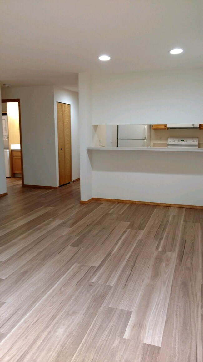 11500 NE Pinehurst Way, Seattle, WA 98125