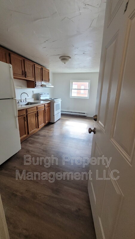 725 Addison St unit 3, Washington, PA 15301 - photo 1