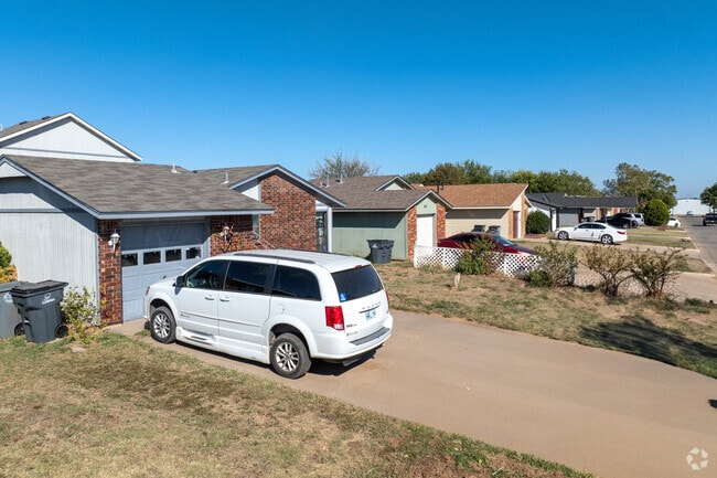 Rolling Hills homes come in many different sizes.