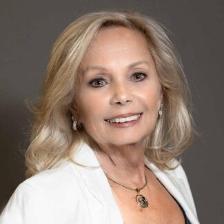 Elaine Eich