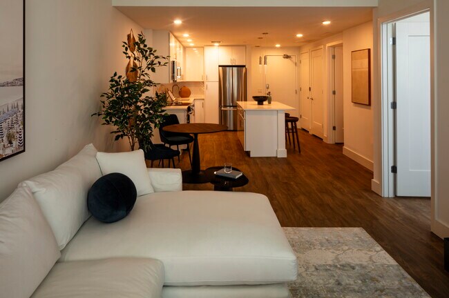 Ascent at Metropolitan Naples, Naples, FL 34104 - photo 5