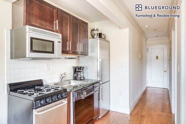 535 Hudson St unit FL3-ID1032, New York, NY 10014 - photo 5