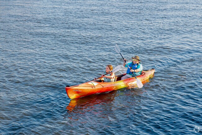 Kayaks are available for rental at Shem Creek Park near Snee Farm.