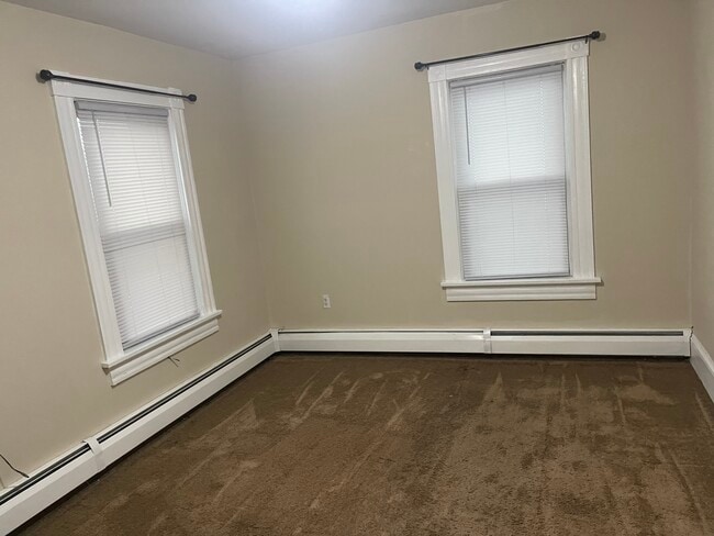 684 Bennett St unit 2, Luzerne, PA 18709 - photo 3